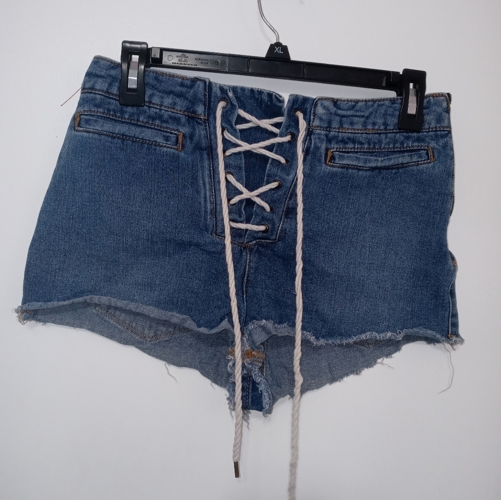 BDG URBAN OUTFITTERS CHEEKY DENIM SHORTY SHORTS LACE UP FRONT SIDE ZIP 27